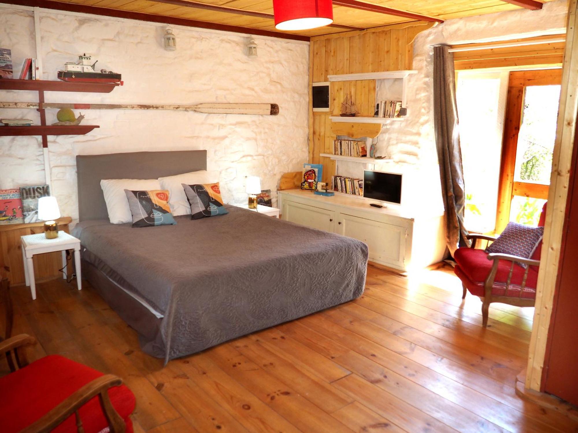 Bretagne Atypique, Dormir Dans Un Ancien Couvent Camlez Room photo