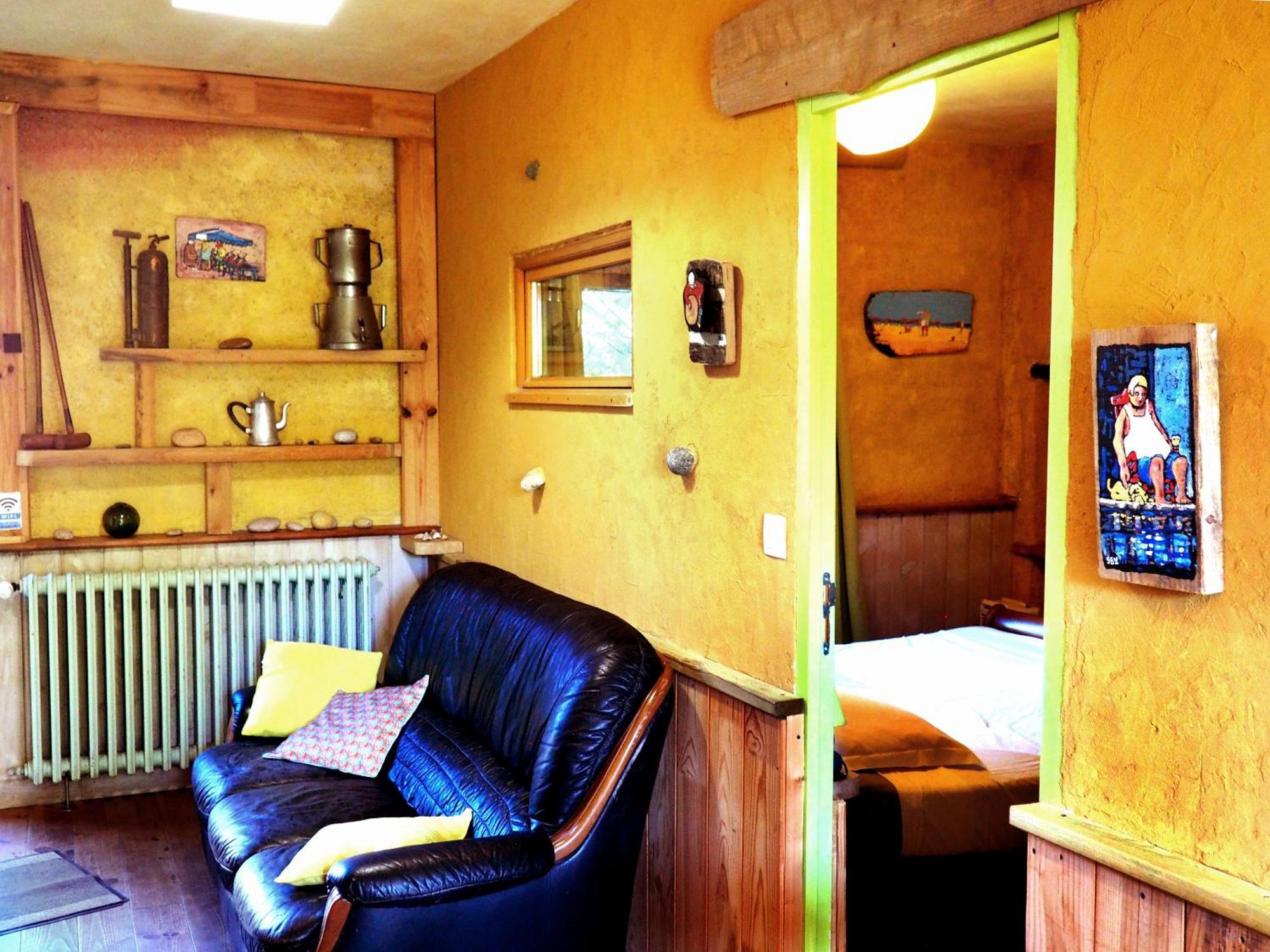 Bretagne Atypique, Dormir Dans Un Ancien Couvent Camlez Room photo